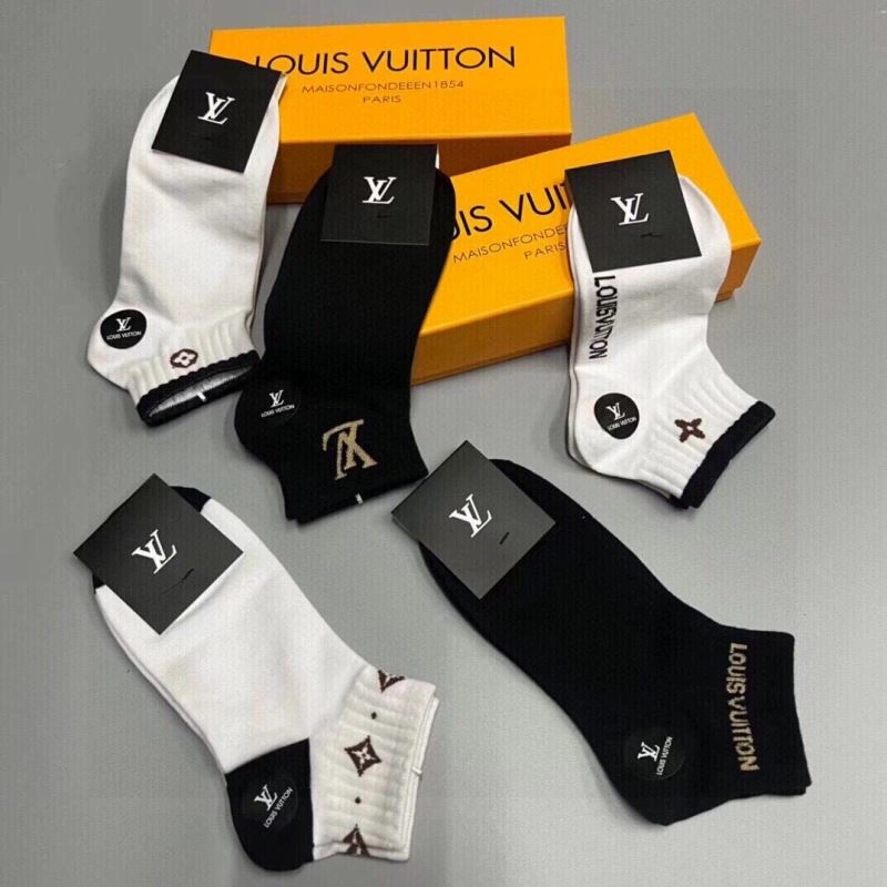 Casual Louis Vuitton Socks 273567