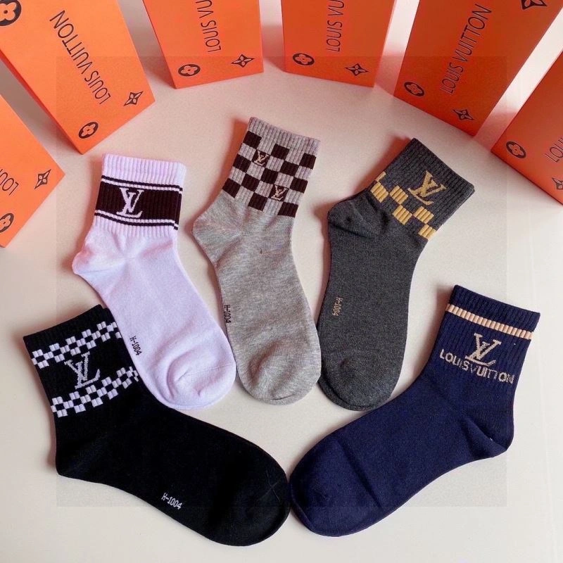Effortless Louis Vuitton Socks 273564
