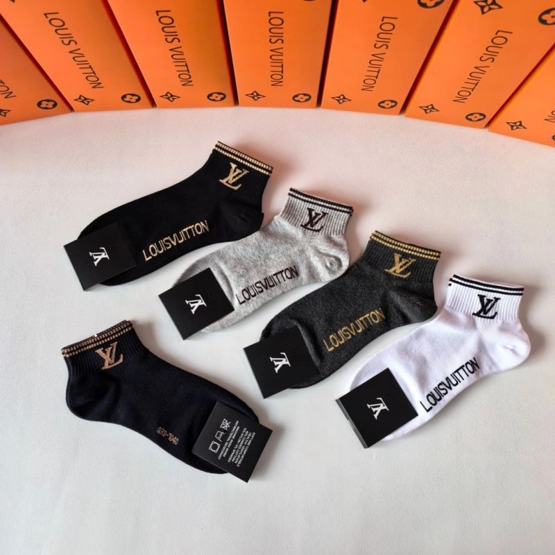Louis Vuitton Socks WellDesigned 273559