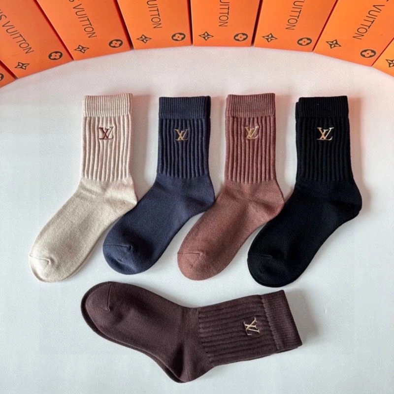 WaterResistant Louis Vuitton Socks 273536