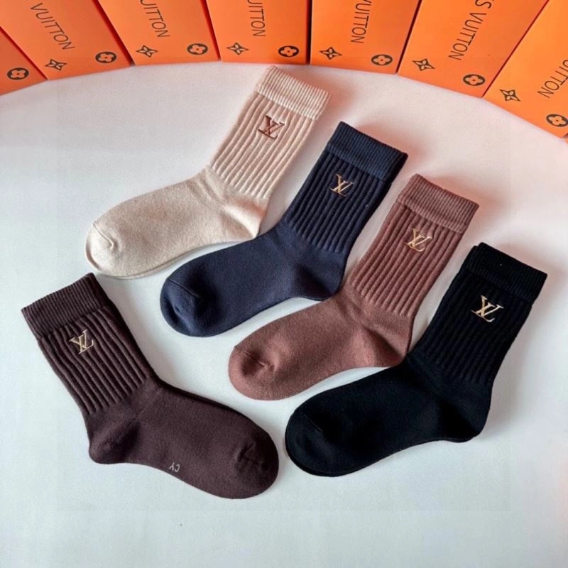 WaterResistant Louis Vuitton Socks 273536