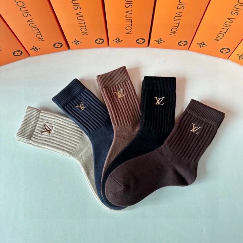WaterResistant Louis Vuitton Socks 273536