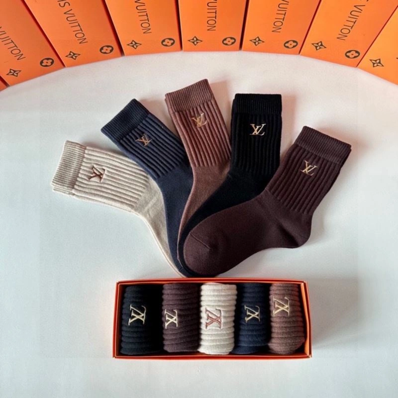 WaterResistant Louis Vuitton Socks 273536