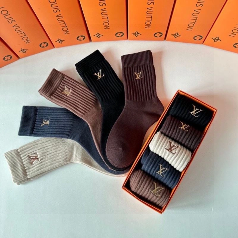 WaterResistant Louis Vuitton Socks 273536
