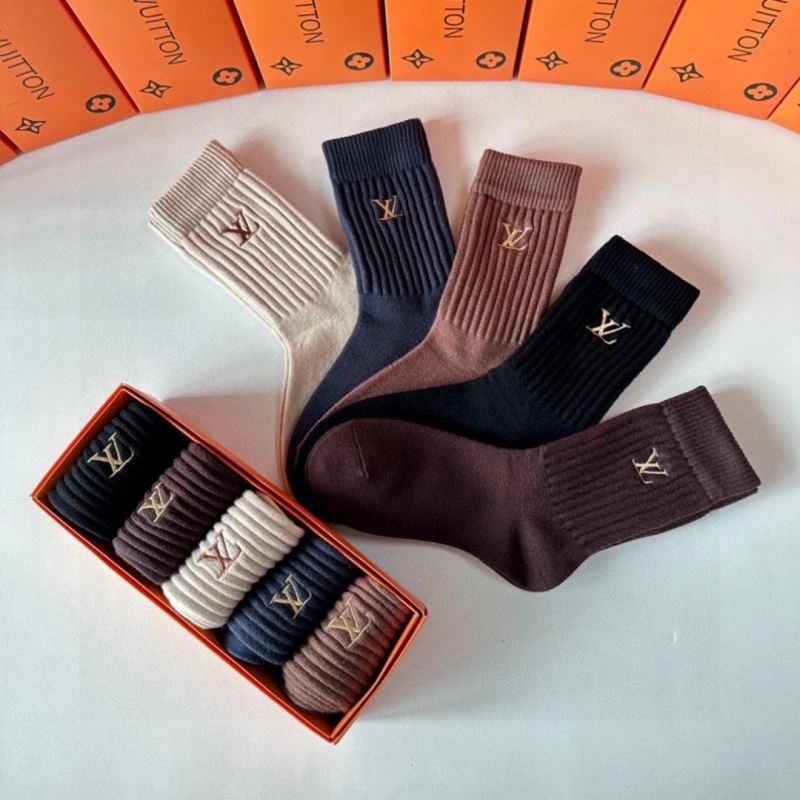 WaterResistant Louis Vuitton Socks 273536