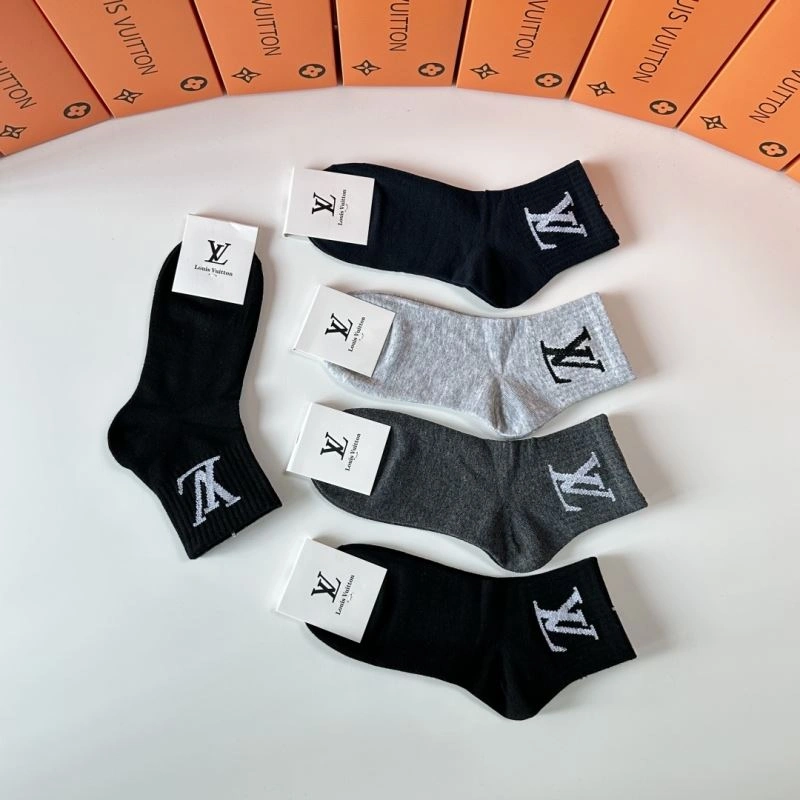 Supportive Louis Vuitton Socks 273562