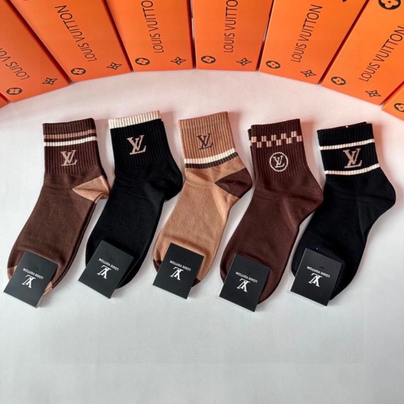 Functional Louis Vuitton Socks 273563