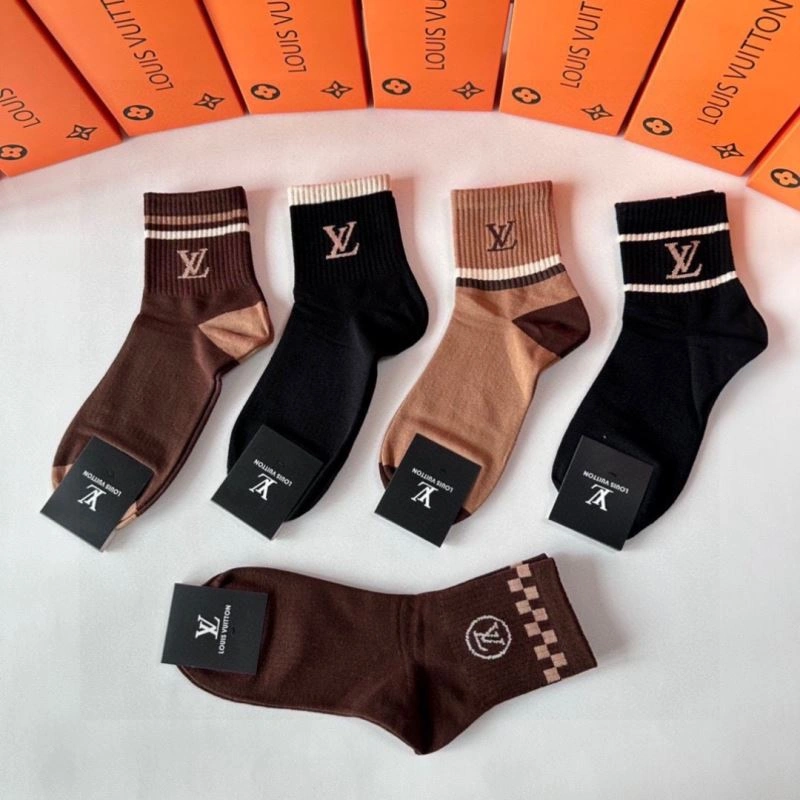 Functional Louis Vuitton Socks 273563