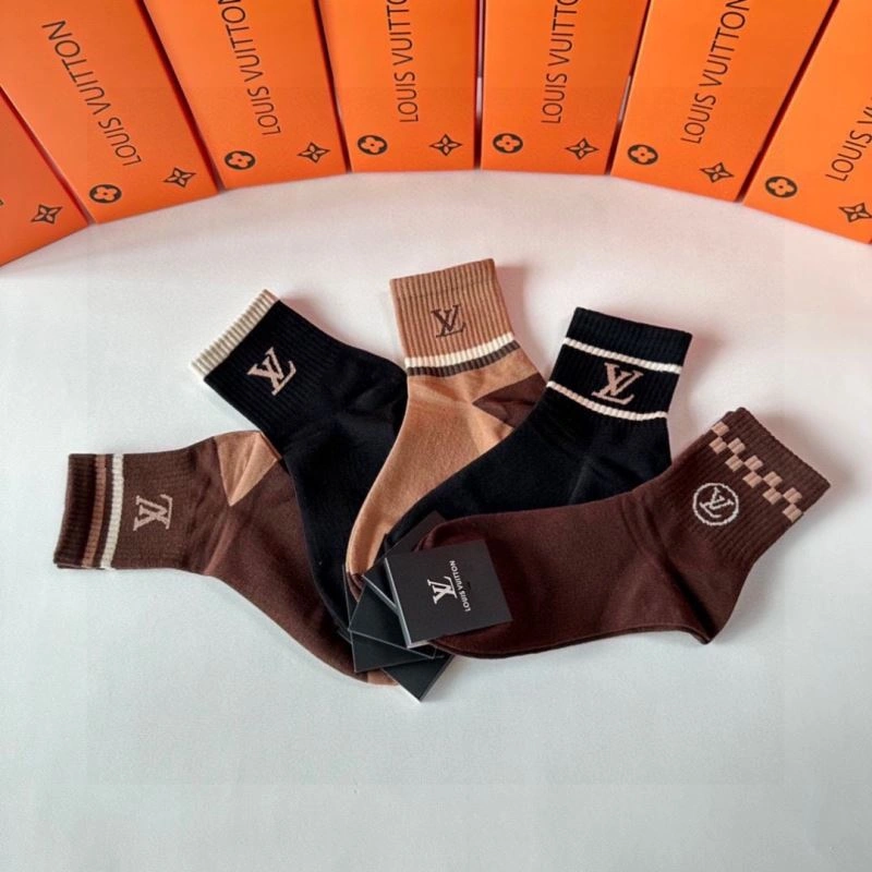 Functional Louis Vuitton Socks 273563