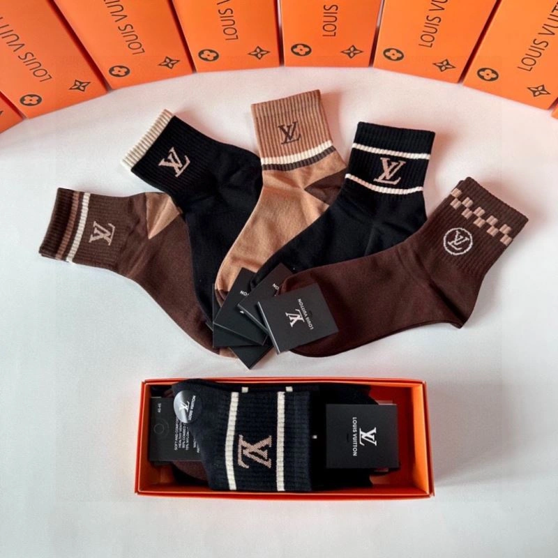 Functional Louis Vuitton Socks 273563