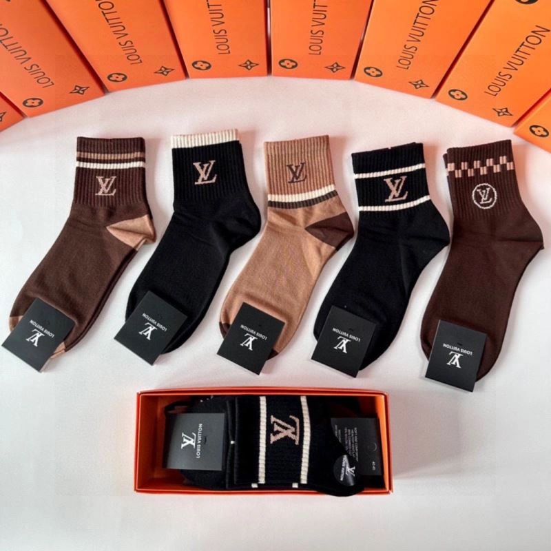 Functional Louis Vuitton Socks 273563
