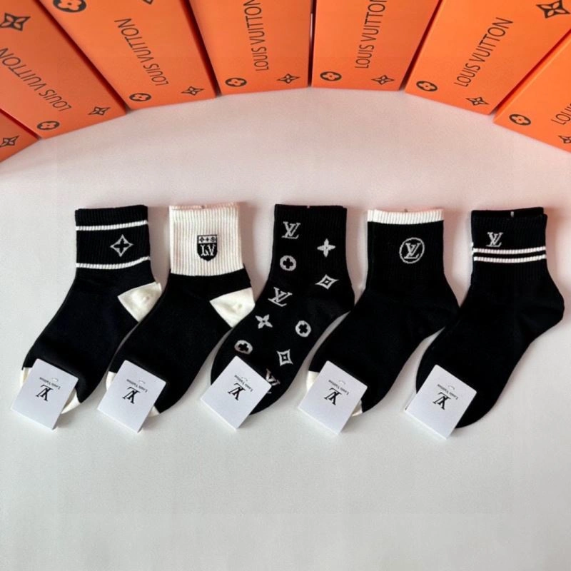 FashionForward Louis Vuitton Socks 273537