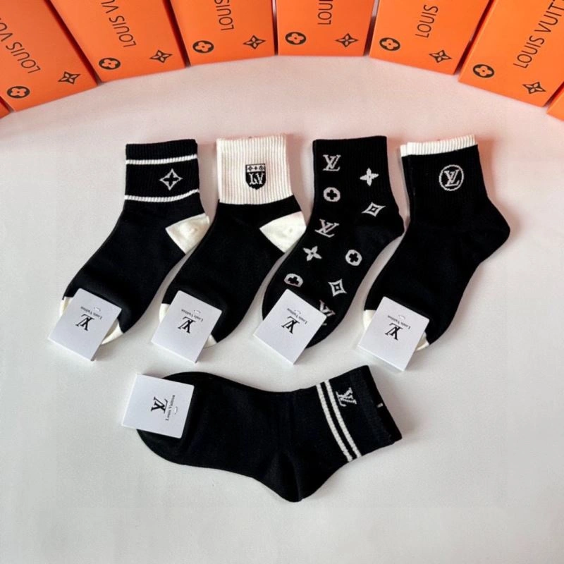 FashionForward Louis Vuitton Socks 273537