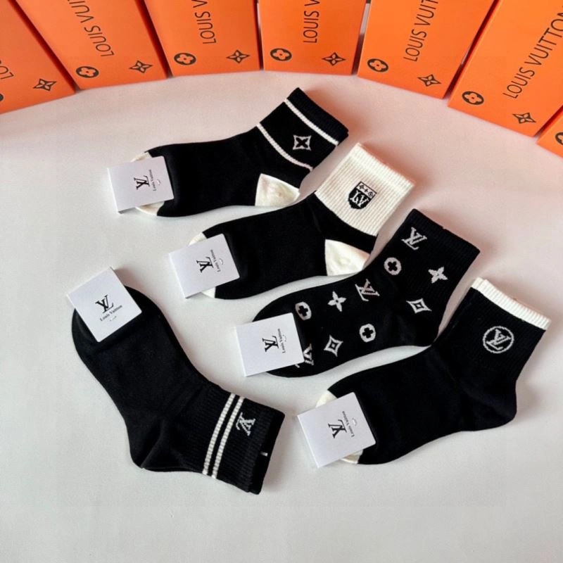 FashionForward Louis Vuitton Socks 273537