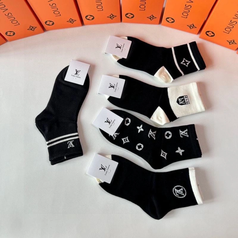 FashionForward Louis Vuitton Socks 273537