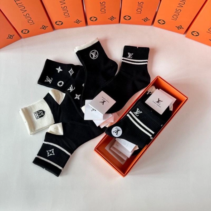 FashionForward Louis Vuitton Socks 273537
