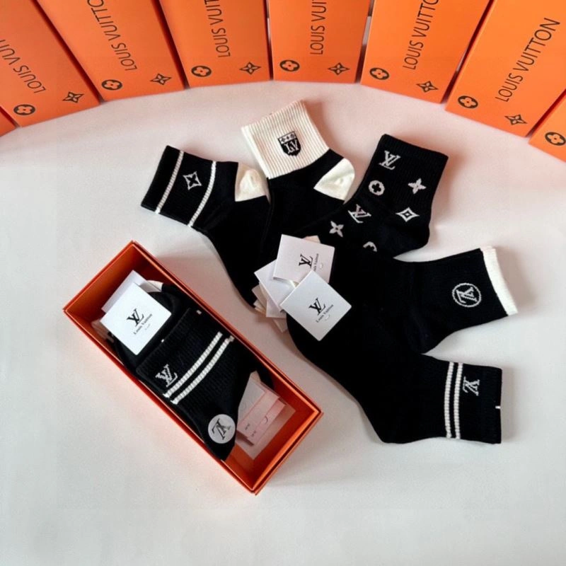 FashionForward Louis Vuitton Socks 273537