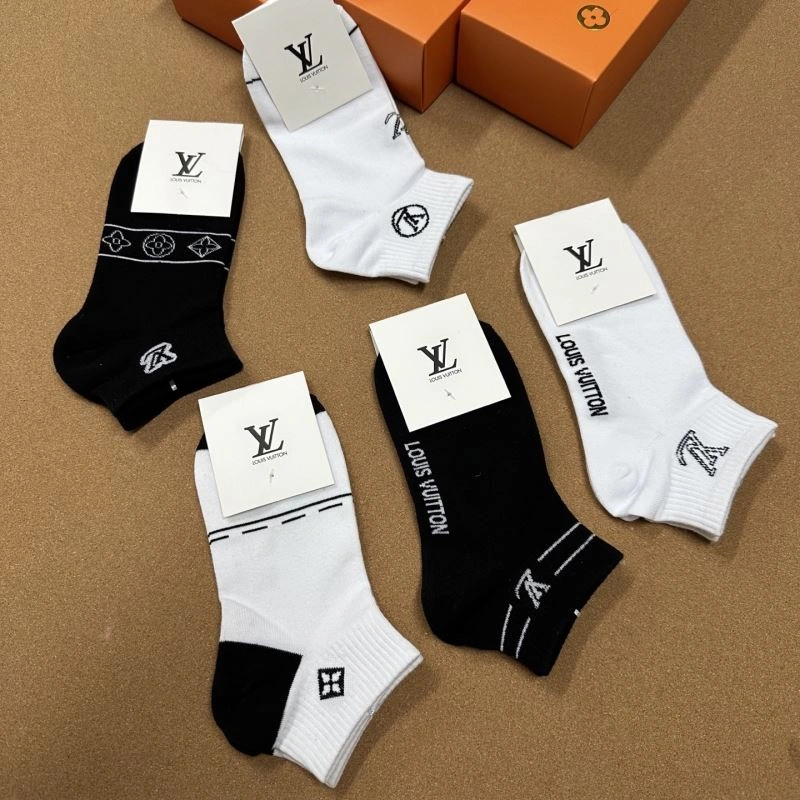 Efficient Louis Vuitton Socks 273548