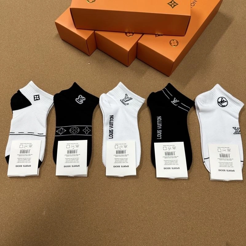 Efficient Louis Vuitton Socks 273548