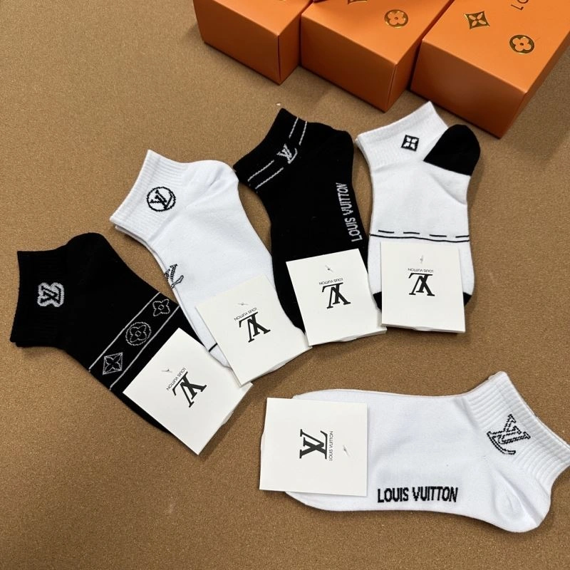 Efficient Louis Vuitton Socks 273548
