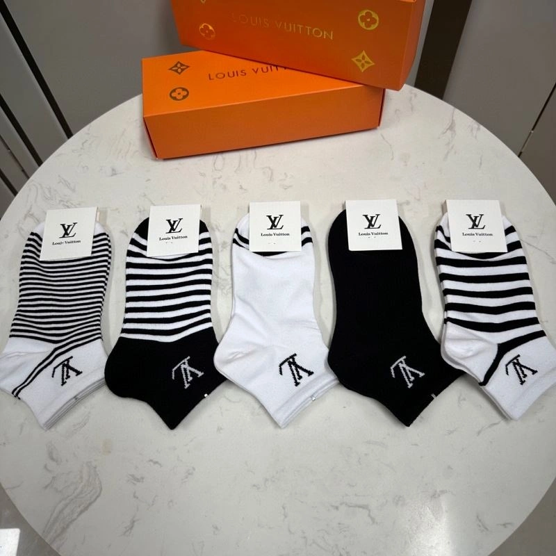 Louis Vuitton Socks Contemporary 273535