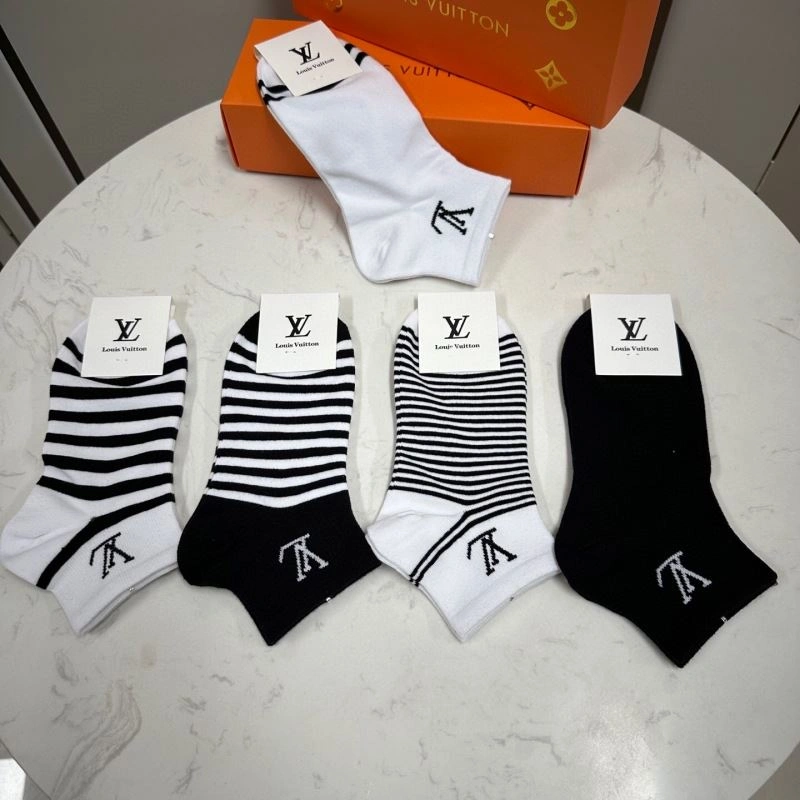 Louis Vuitton Socks Contemporary 273535