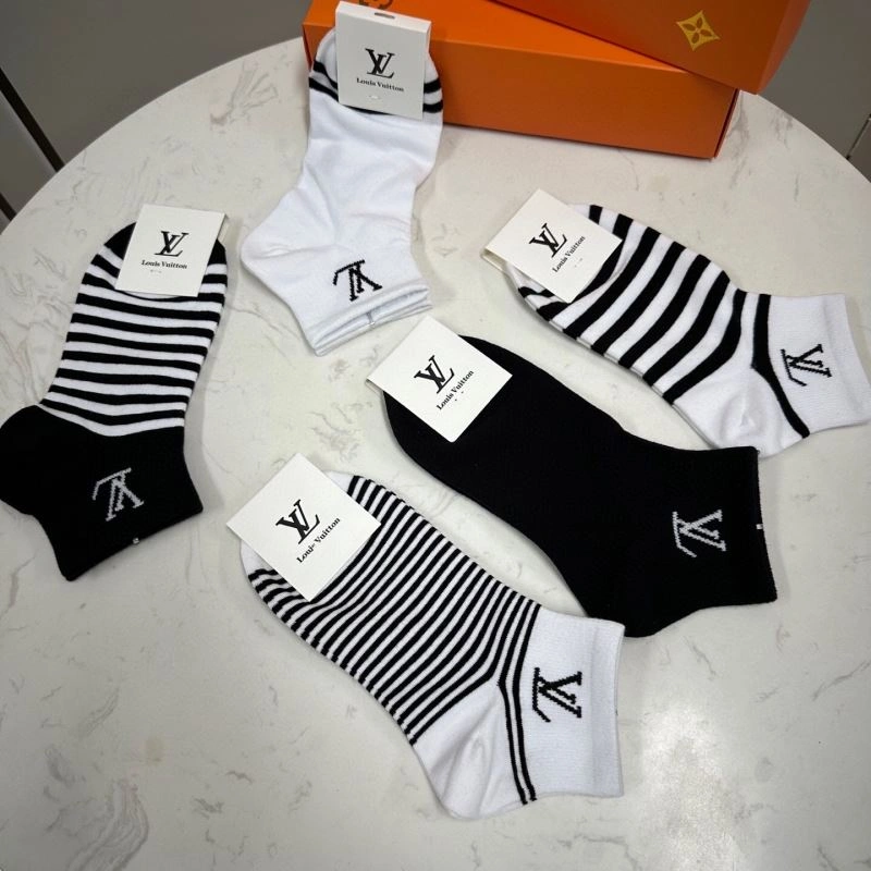 Louis Vuitton Socks Contemporary 273535