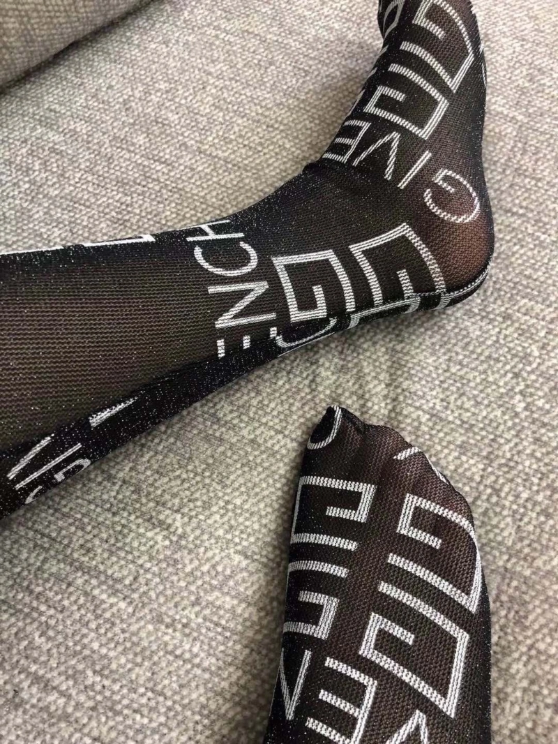 Functional Louis Vuitton Socks 274446
