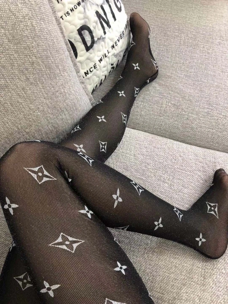 Functional Louis Vuitton Socks 274446