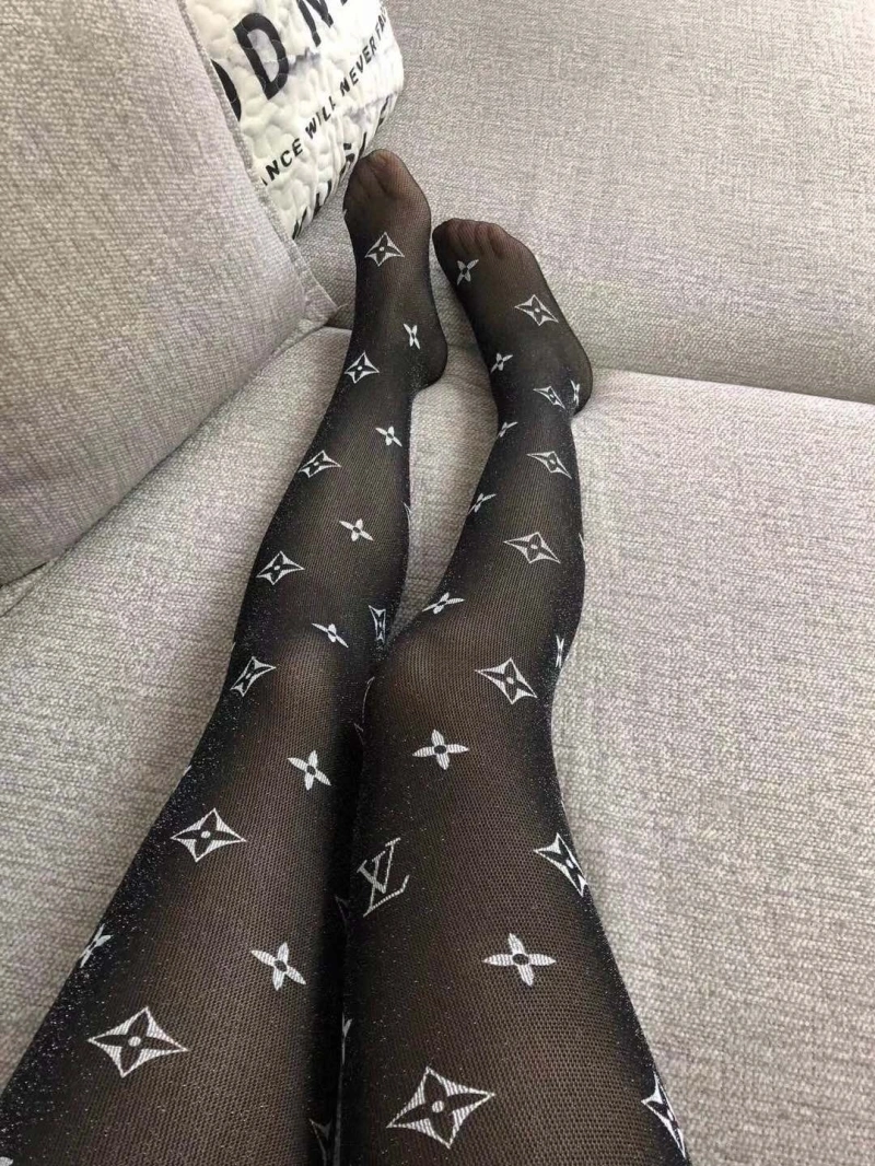 Functional Louis Vuitton Socks 274446