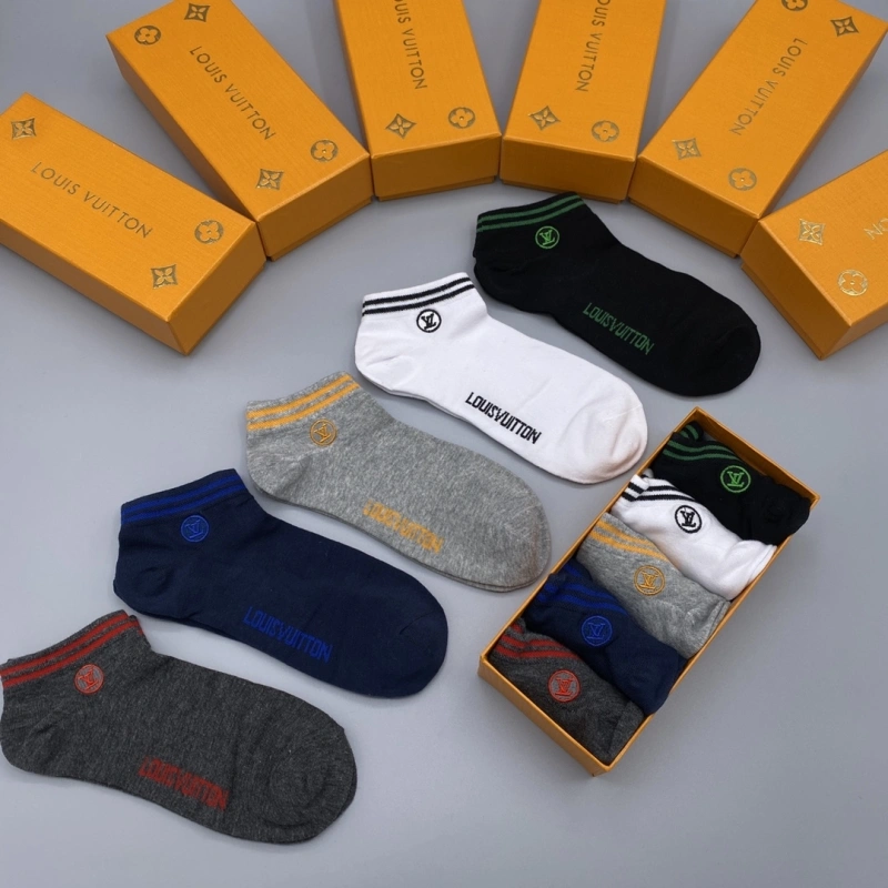 Fashionable Louis Vuitton Socks 274168