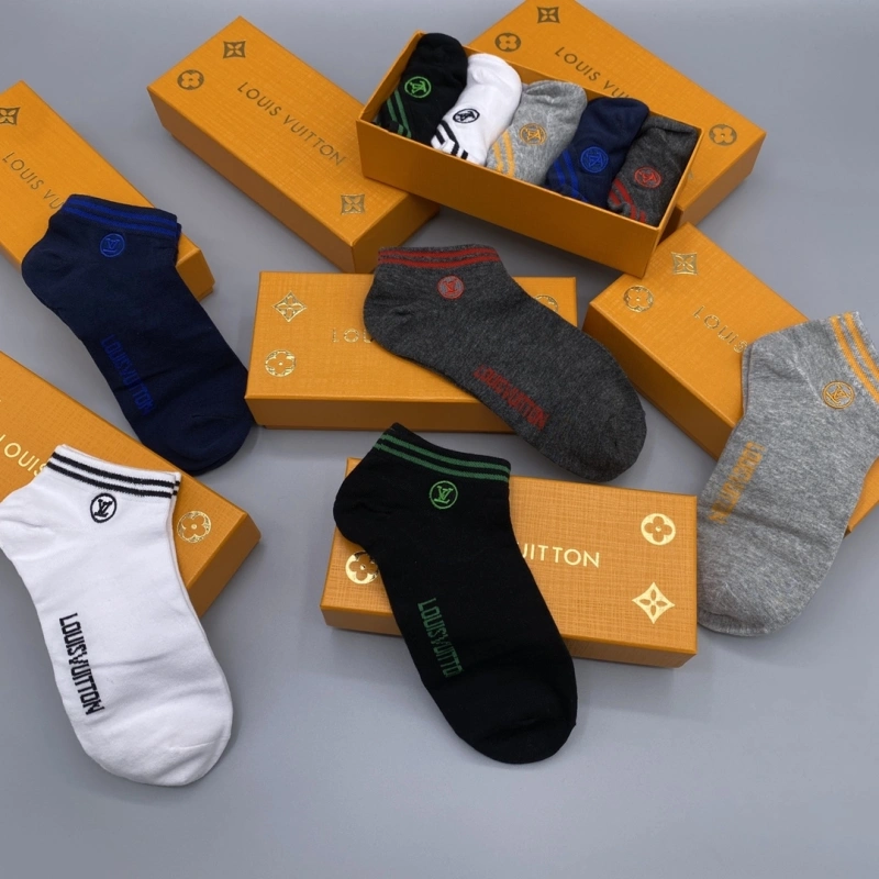 Fashionable Louis Vuitton Socks 274168