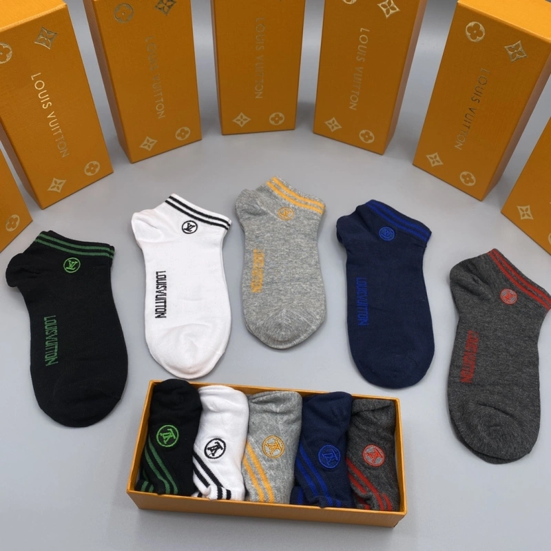 Fashionable Louis Vuitton Socks 274168