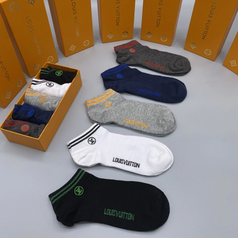 Fashionable Louis Vuitton Socks 274168