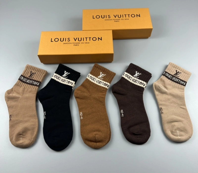Elegant Louis Vuitton Socks 274147