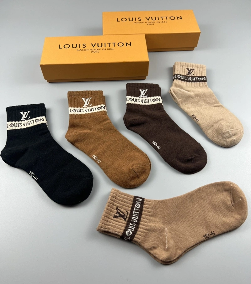 Elegant Louis Vuitton Socks 274147