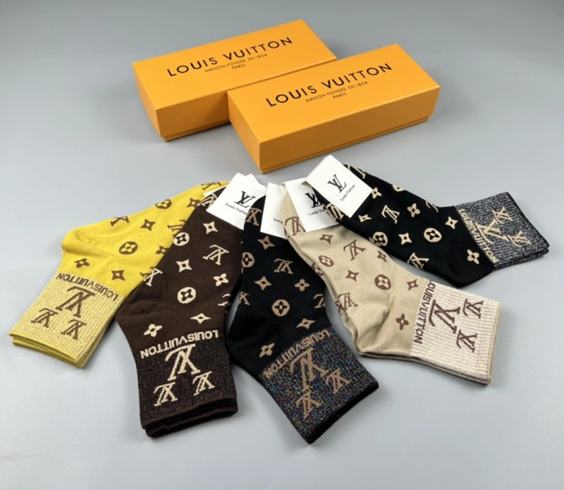 EasyMatch Louis Vuitton Socks 274145