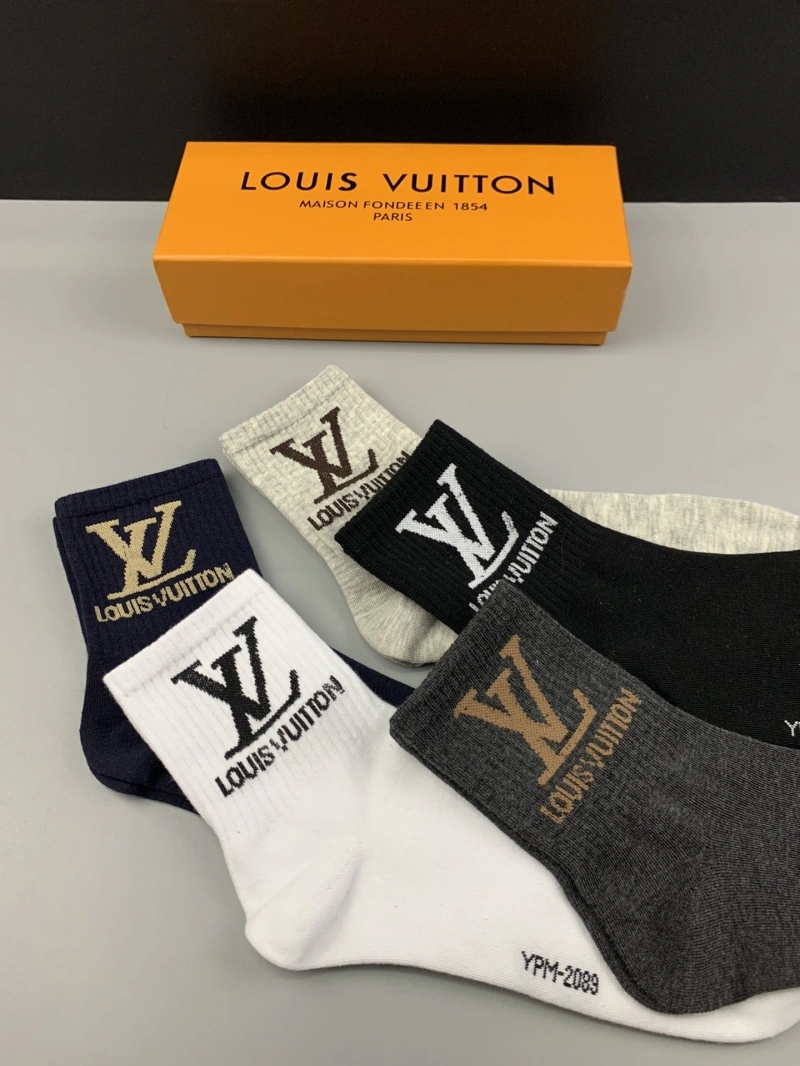 Snug Louis Vuitton Socks 274143