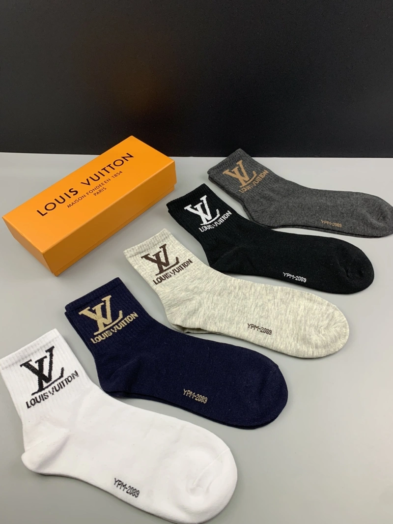 Snug Louis Vuitton Socks 274143