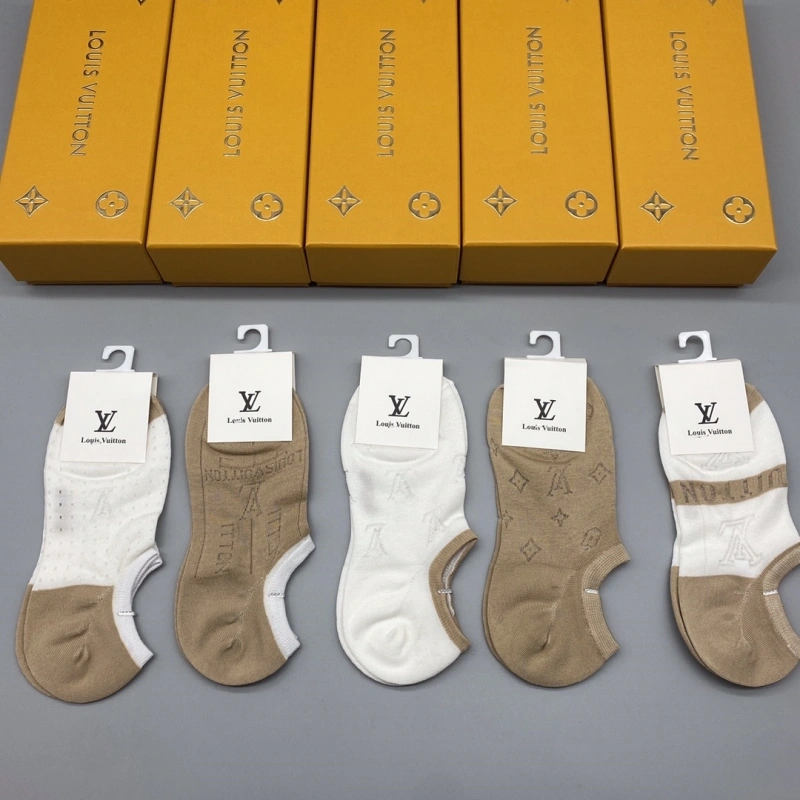 OdorResistant Louis Vuitton Socks 274110