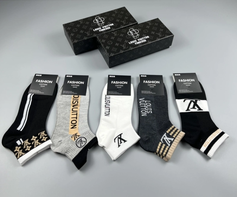 EasyMatch Louis Vuitton Socks 274133