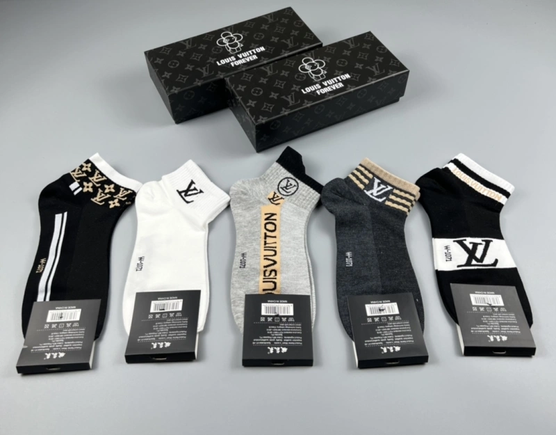 EasyMatch Louis Vuitton Socks 274133