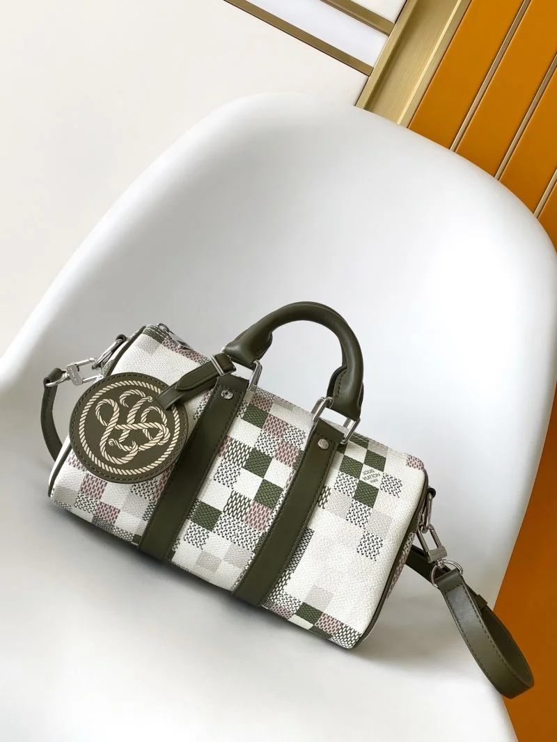 Classic Louis Vuitton Speedy Bags 42365