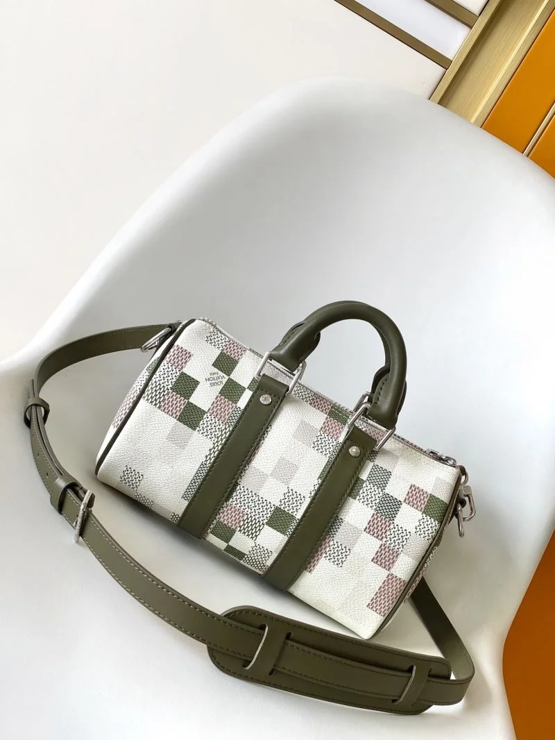 Classic Louis Vuitton Speedy Bags 42365