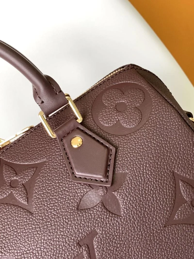 Sleek Louis Vuitton Speedy Bags 42341