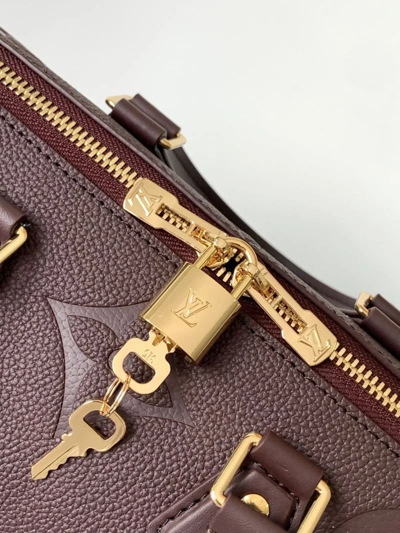Sleek Louis Vuitton Speedy Bags 42341