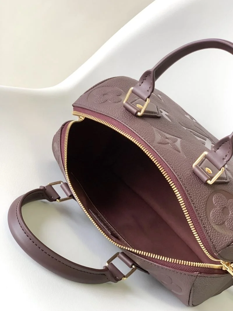 Sleek Louis Vuitton Speedy Bags 42341