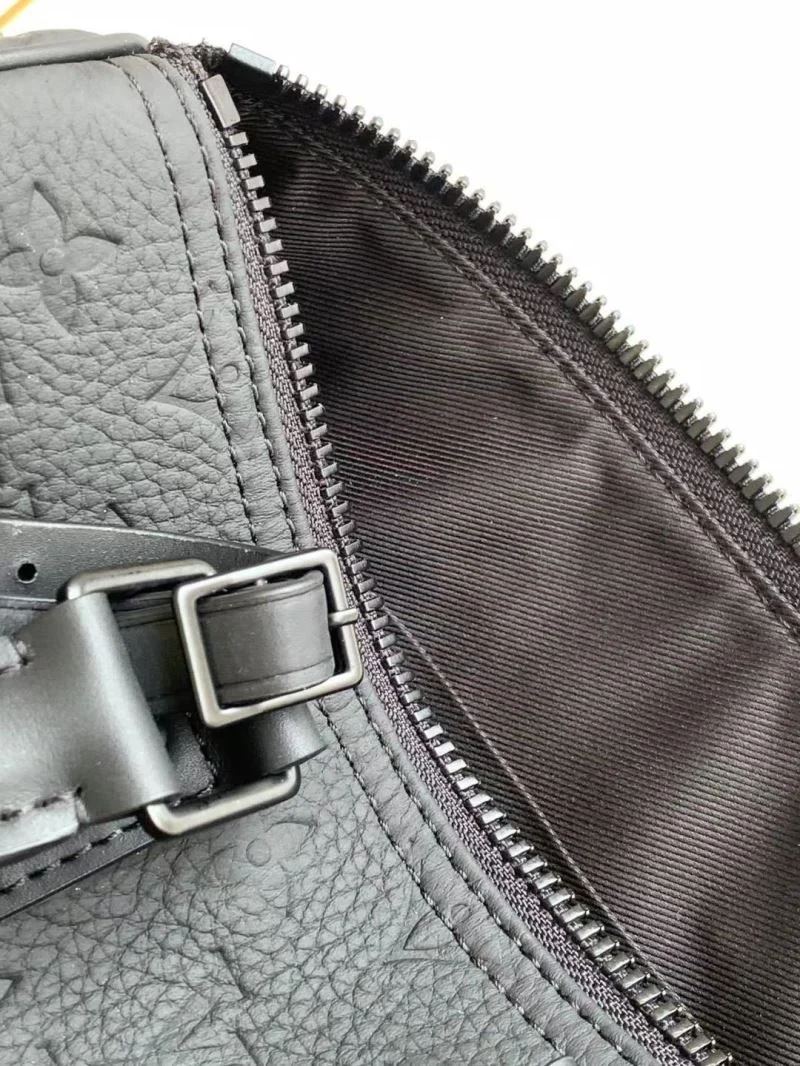 Versatile Louis Vuitton Speedy Bags 42299