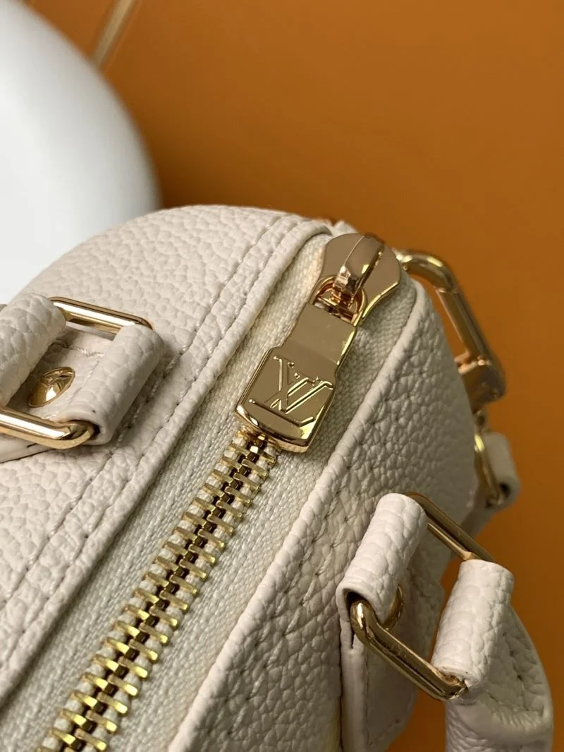 Louis Vuitton Speedy Bags UrbanChic 41860