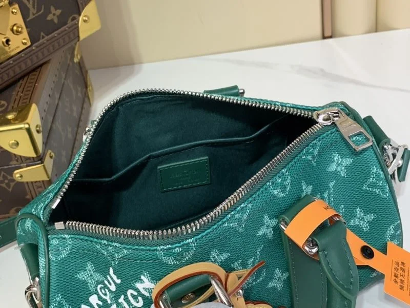 Compact Louis Vuitton Speedy Bags 41080
